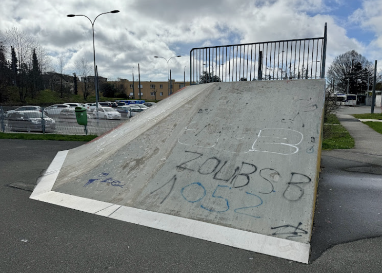 Mont-sur-Lausanne skatepark